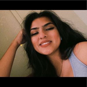 Meet your Posher, Luciana